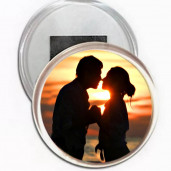 Магнит акриловый D65